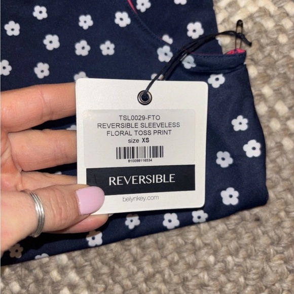 Belyn Key Navy Floral Reversible Top - Picture 4 of 6